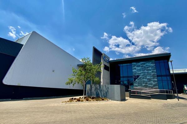 Presenting a top-tier A-Grade warehouse in Louwlardia, Centurion, featuring contemporary ...