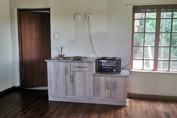 Charming Bachelor Apartment in Vorna Valley, Midrand

Welcome to your new home in the heart of Vorna Valley, Midrand. This delightful ...