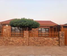 House for sale in Langaville