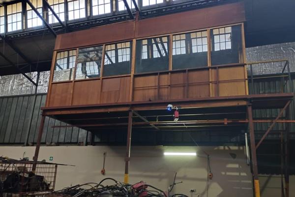 This prime industrial workshop/storage offers an excellent opportunity for business expansion in a secure location.  The Rental amount ...