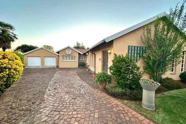 Going on Auction: Wednesday 27 November 2024
Reserve Price: R2 000 000.00. (All offers will be reviewed)
Expected Opening bid: R1 990 ...