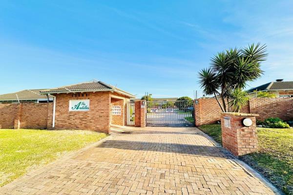 Well positioned along Admiralty Way in Summerstrand, Port Elizabeth is the highly sought after complex known as The Antilles.


This ...