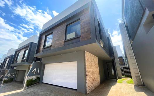 4 Bedroom House for sale in Bryanston