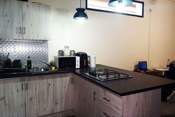 Available 1 January 2025!

This flat consists of the following:
1 Bedroom with built in cupboards
1 Bathroom with a shower, toilet and ...