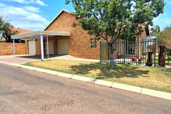 This charming 3-bedroom home in a retirement village is designed for both comfort and convenience, blending modern amenities with ...