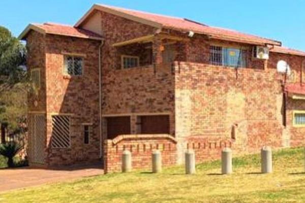 5 bedroom home in Lenasia South
A meticulously maintained and tastefully designed home ...