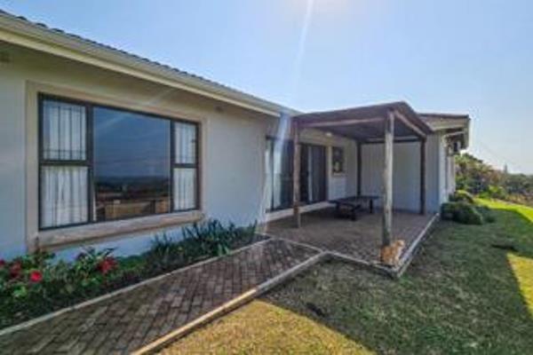 This is a move-in ready property, with the most amazing distance sea view. This Property ...