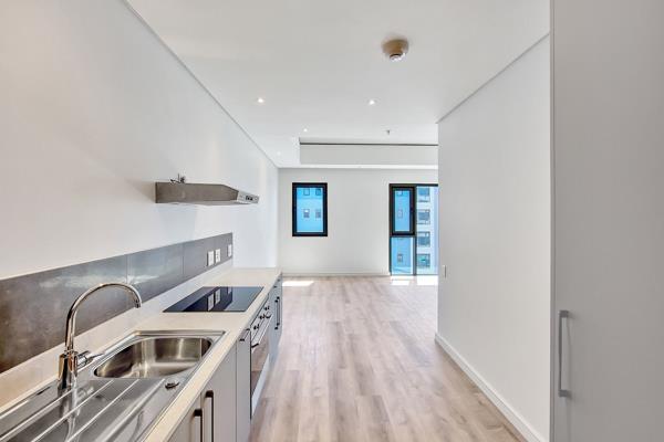 This 1-bedroom apartment at Harbour Arch offers a delightful blend of city living with ...