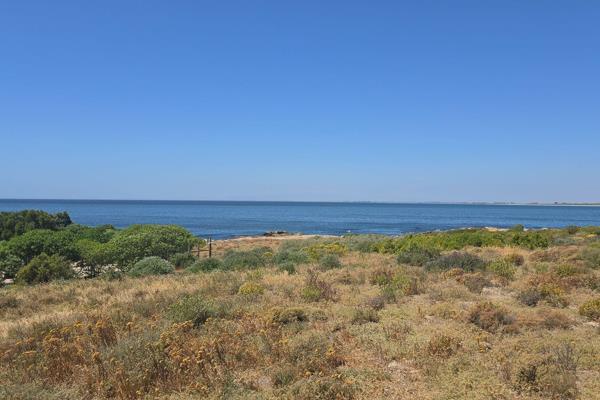 This spacious 397m2 vacant plot, perfectly positioned in a quiet cul-de-sac in St Helena Views, is a rare find. Just a short walk from ...