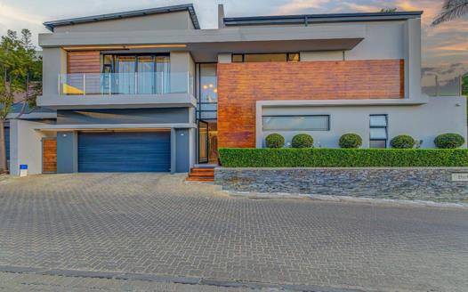 4.5 Bedroom House for sale in Bryanston