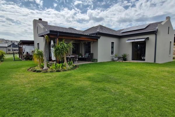 Your Dream Family Home TO RENT in Hartland Lifestyle Estate!

Enjoy everything the ...