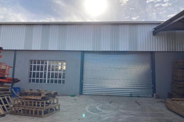 A 550sqm warehouse is now available to rent in the secure Nordic Industrial complex. Featuring:
24/7 security in fenced complex ...