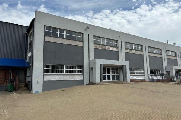 2128 sqm unit close to the R24 and O R Tambo International. Unit has 498 sqm offices ...