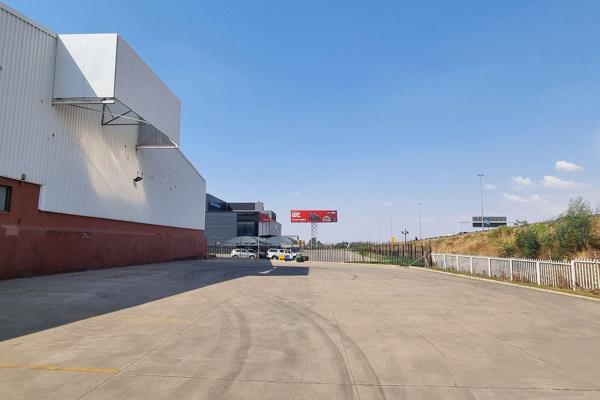 2280/m2 Pomona warehouse To Let 

- 24 hour access control to park
- Centrally located
- ...