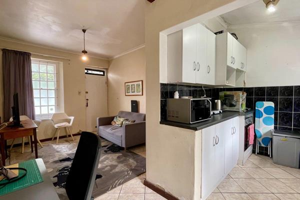 Exclusive Listing | Asking Price: R1 195 000

Discover a perfect blend of convenience and comfort with this delightful one-bedroom ...