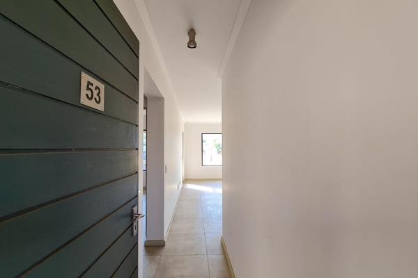 Experience modern living in this charming one-bedroom, one-bathroom apartment in the heart of Hartbeespoort! This stylish space offers ...