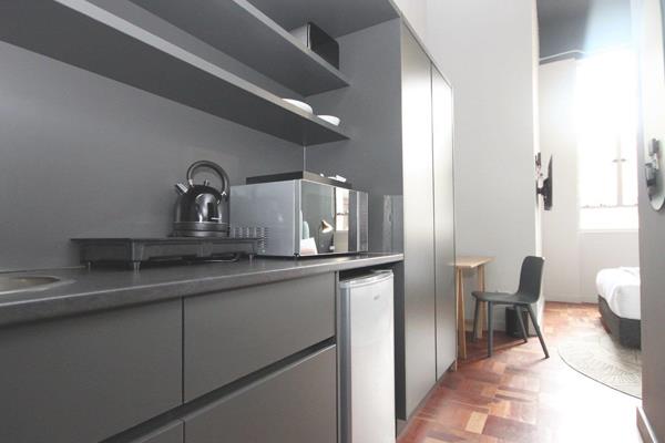 Studio Apartment in the hustle and bustle of Cape Town City Centre. The design ...