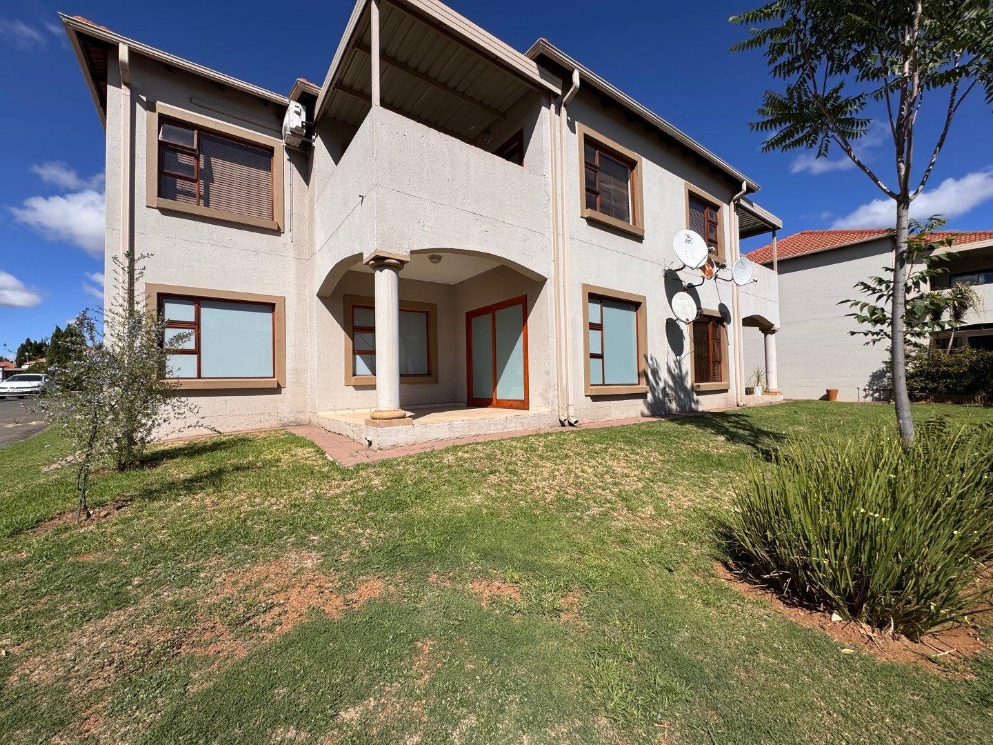 2 Bedroom Apartment / flat for sale in Emfuleni Golf Estate - P24-115112758