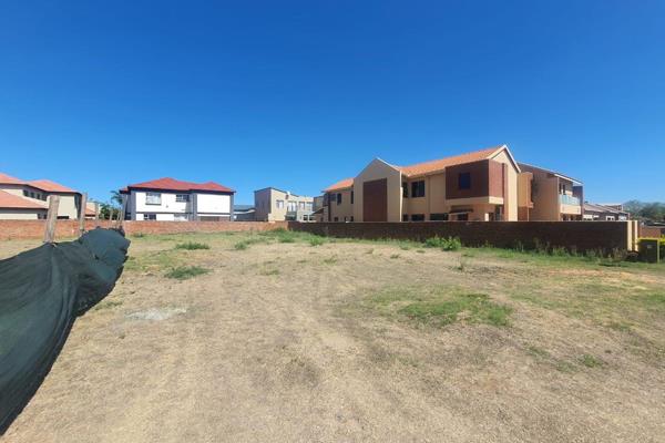 Vacant Stand for sale in security Estate in Theresapark. 

714m2