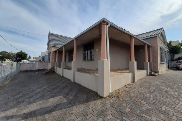 This property has high exposure and is located close to the Southernwood shopping centre in East London. The Gross Lettable Area is 244 ...