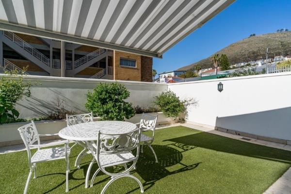 Luxurious and elegantly furnished 2 bedroom both en-suite opening onto a large private garden from the lounge and the main bedroom. ...