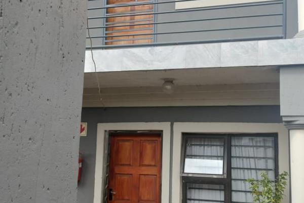 Welcome to this clean well maintained yard 3Bedroom house with outside double Storey apartments to rent in a quiet suburb of protea ...