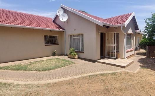 3 Bedroom House for sale in Ferryvale