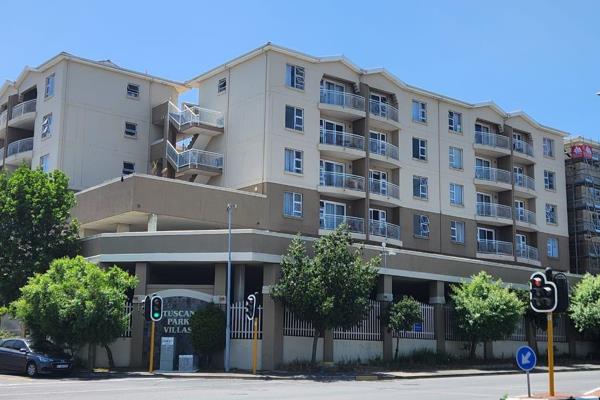 This well appointed apartment with granite finishes and wood laminated flooring ...