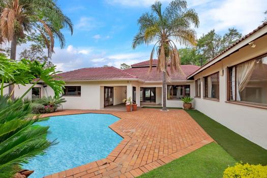 4 Bedroom House for sale in Fourways Gardens