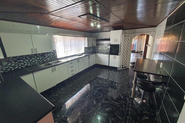 This is a very neat family home located in a good position in Actonville Benoni.

The property offers four generously sized bedrooms ...