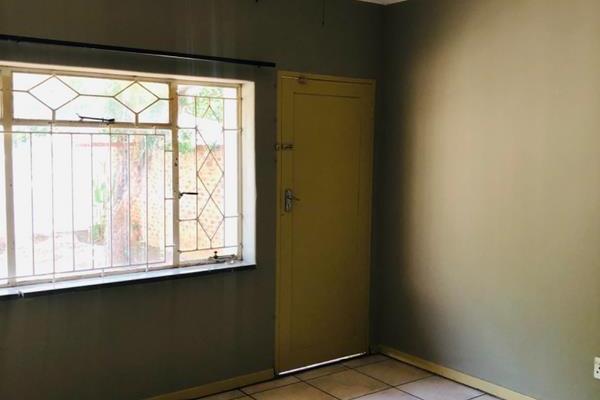 1-Bedroom Unit for Rent in Kempton Park EXT 4

Spacious 1-bedroom unit with a lounge ...