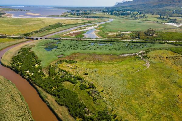 Location:    Lagoon View Farm is perfectly situated next to the R43, with beautiful river frontage marking one boundary of the property ...