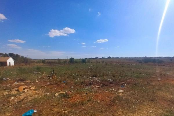 This 20214 sqm piece of vacant land is situated in Quellerie Street, Witpoortjie - ...