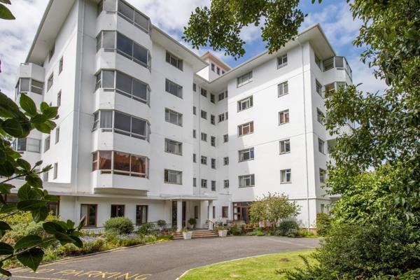 Whitehall Court Apartment for Sale

Discover a spacious one-bedroom apartment at Whitehall Court, featuring a large living room, a ...