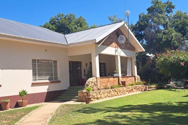 *****EXCLUSIVE MANDATE*****


Here we have a farm-Style three bedroom home in Westbank,  ...