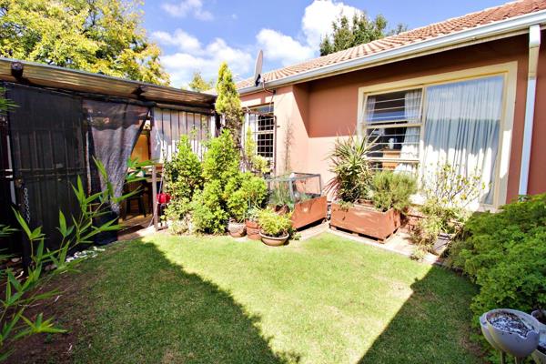 Whether you are a single professional, young couple or a small family, this delightful starter home will tick the boxes if you are ...