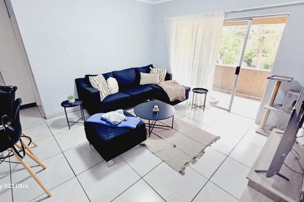 Black Friday limted offer until 30th November 2024 then price will go back to R785 000

This Lovely Modern unit is situated enclosed ...