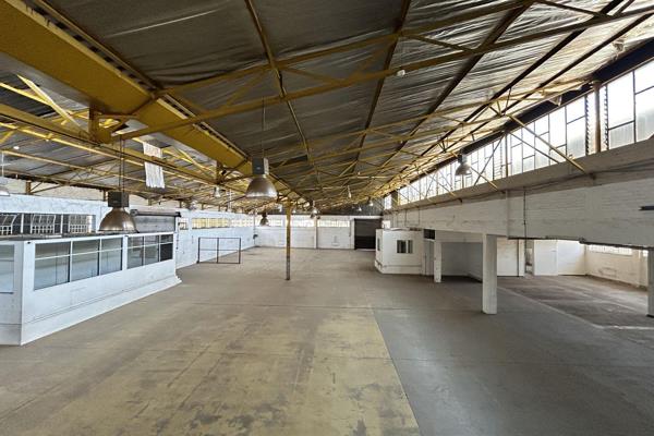 This neat 1836m2 warehouse is available to let in the Benrose, 1217m2 is allocated to ...