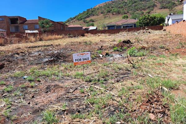 A 1002 sqm2 erf for sale in Lady Selborne, next to Mountain View in Pretoria West