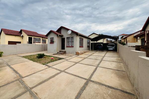 Don&#39;t miss the chance to surprise your loved ones with the perfect early Christmas gift—a fantastic property in Mamelodi Mahube ...