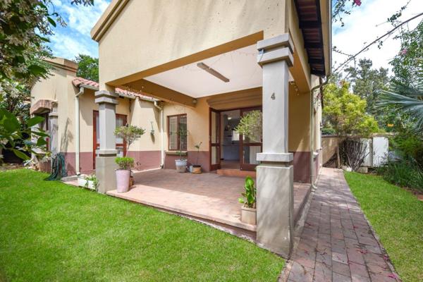 Welcome to this grand 2-bedroom, 2-bathroom townhouse nestled in the friendly Douglasdale neighborhood. Perfectly situated near the ...