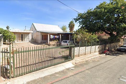 House for sale in Oudtshoorn Central