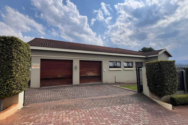 This exquisite, neat-as-a-pin, 3-bedroom house is nestled within a secure estate, offering comfort and security. 

The home boasts 2 ...