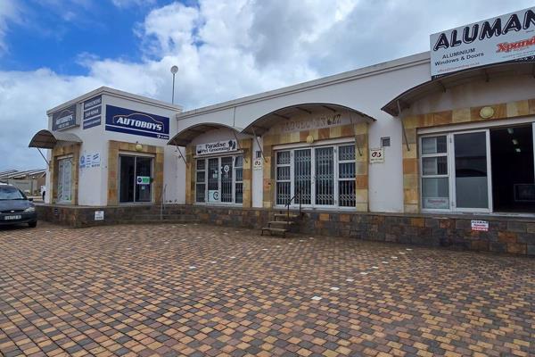 Discover an exceptional opportunity to own a prime commercial property in the heart of Jeffreys Bay. 
This versatile 90 sqm space is ...