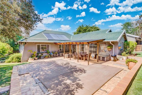 Seller asking R 2 499 000
Will only consider offers above R 1 999 000


This spacious ...