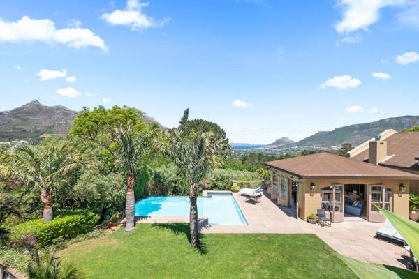 Located in Hout Bay’s most prestigious security estate, this magnificent home offers a rare blend of tranquility, breathtaking views ...