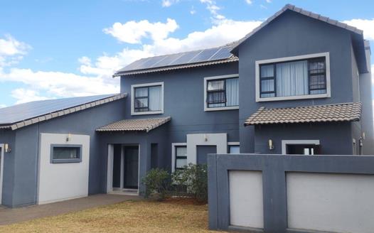 3 Bedroom House for sale in Gateway Manor