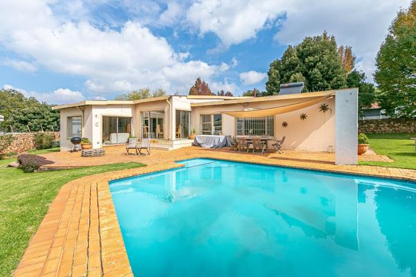 Light, Bright and All the Accommodation a Family Needs

Situated on top of Northcliff ...