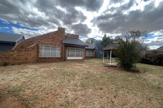 3 Bedroom House for sale in Vanderbijlpark SE 2