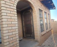 House for sale in Zola